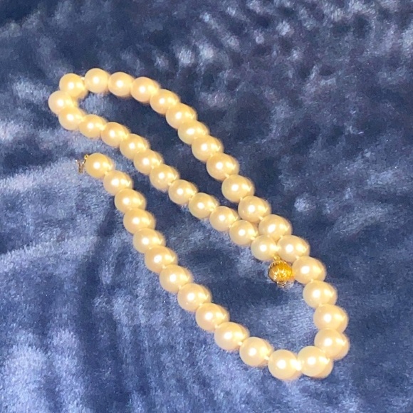Pearl necklace with gold lock 14K beauty and elegance in 1 new w/white tag - Picture 6 of 12